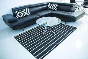 20 South Kingston Luxury Apartment