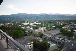 20 South Kingston Luxury Apartment