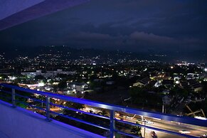 20 South Kingston Luxury Apartment