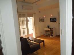 Luminoso Dos Ambientes En Recoleta