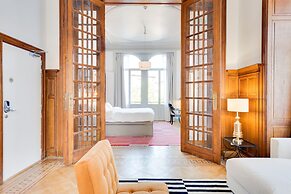 Europea Newton Boutique Hotel Residences