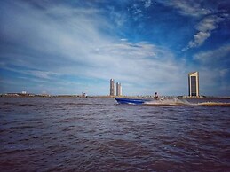 De Villa Hotel and Suites