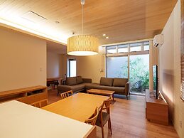 Aqua Palace Chatan by Coldio Premium