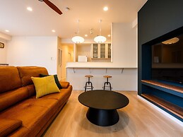 Aqua Palace Chatan by Coldio Premium