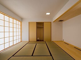 Aqua Palace Chatan by Coldio Premium