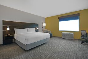 Holiday Inn Express & Suites Milwaukee - Brookfield by IHG