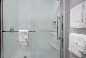 Holiday Inn Express & Suites Milwaukee - Brookfield by IHG