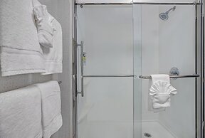 Holiday Inn Express & Suites Milwaukee - Brookfield by IHG