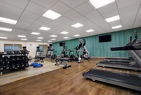 Holiday Inn Express & Suites Milwaukee - Brookfield by IHG