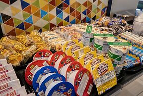 Holiday Inn Express & Suites Milwaukee - Brookfield by IHG