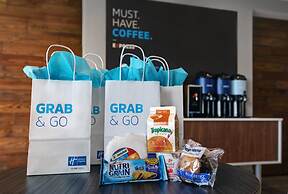 Holiday Inn Express & Suites Milwaukee - Brookfield by IHG