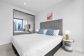 Collins House Apartments by CLLIX