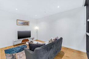 Collins House Apartments by CLLIX