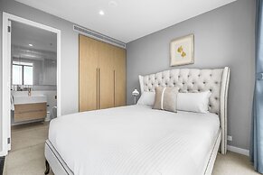 Collins House Apartments by CLLIX