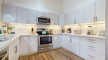 Chateau de Montagne 6 Pet-Friendly and Remodeled, On Shuttle Route by 