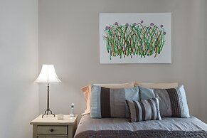 Totally Renovated : 2bed/2bath:gated Complex In N. Phoenix 2 Bedroom C