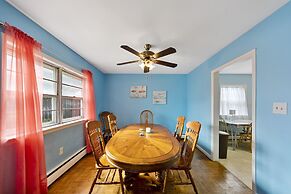 Beach Front On The Bay In Our Rustic Beach 4 Bedroom Cottage by RedAwn