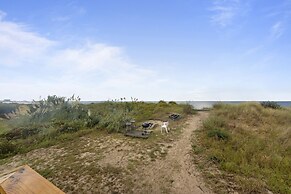 Beach Front On The Bay In Our Rustic Beach 4 Bedroom Cottage by RedAwn