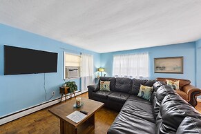 Beach Front On The Bay In Our Rustic Beach 4 Bedroom Cottage by RedAwn