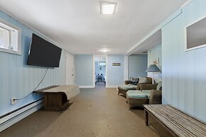 Beach Front On The Bay In Our Rustic Beach 4 Bedroom Cottage by RedAwn