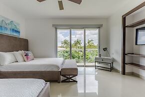 Casa Marina 2 Bedroom Condo by RedAwning