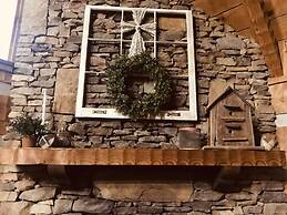 Blessed Nest 1 Bedroom Cabin by RedAwning