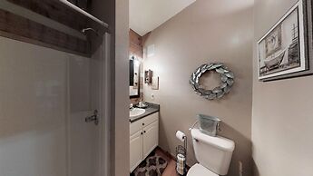 Blessed Nest 1 Bedroom Cabin by RedAwning