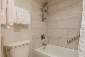 Ski Condo With Short Walk to Lifts - SH501 by Redawning