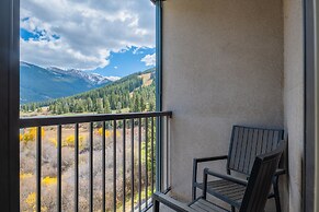 Ski Condo With Short Walk to Lifts - SH501 by Redawning