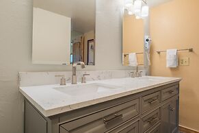 Ski Condo With Short Walk to Lifts - SH501 by Redawning