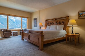 Ski Condo With Short Walk to Lifts - SH501 by Redawning