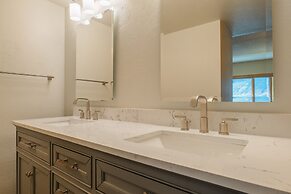 Ski Condo With Short Walk to Lifts - SH501 by Redawning