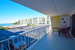 Thunder Island 112c 2 Bedroom Condo by RedAwning