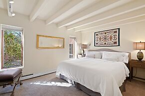 Casa Ladera - Enchanting Home, Nestled in Foothills With Spectacular V