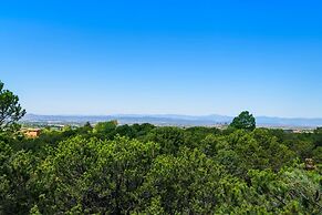Casa Ladera - Enchanting Home, Nestled in Foothills With Spectacular V