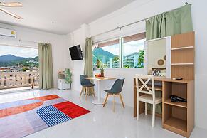 Kata Hill Sea View Hotel