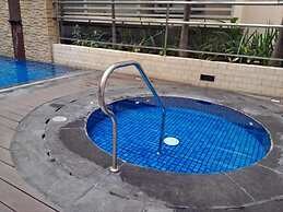 Favila Condotel Units 150 Newport Blvrd