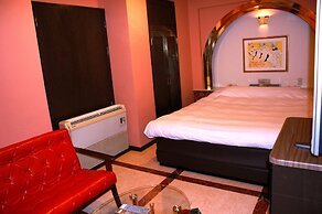 Hotel Sting - Adults Only