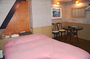 Hotel Sting - Adults Only