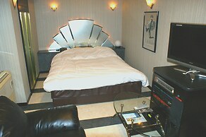 Hotel Sting - Adults Only