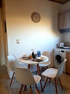 Emmanouil Airport Beach Apartment