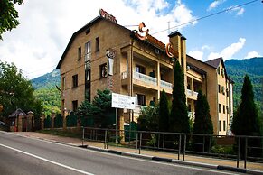 Utomlyonnye Solntsem