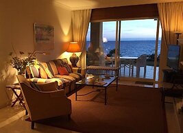 Grand Front Line Location Apartment- Heated Pool