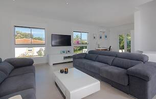 Villa Near Beach In Marbella