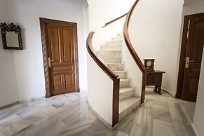 Villa Near Beach In Marbella