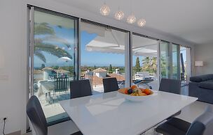 Villa Near Beach In Marbella