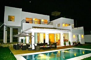 Brand New Villa Close To Beach