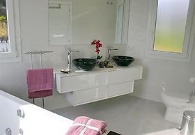 Brand New Villa Close To Beach