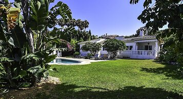 Beautiful Villa Near Beach - Marbella