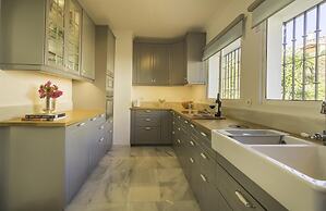 Beautiful Villa Near Beach - Marbella